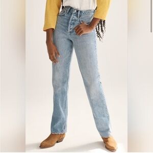 Aritzia Denim Forum Joni High Rise
Loose Jeans Sz 25